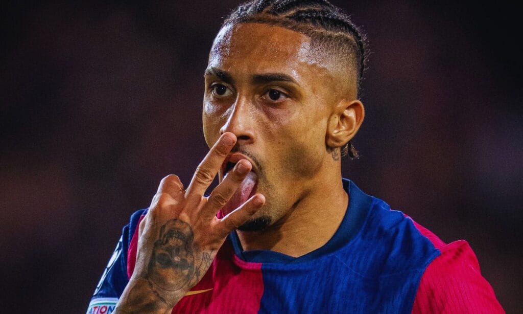 Raphinha Extends Barcelona Contract