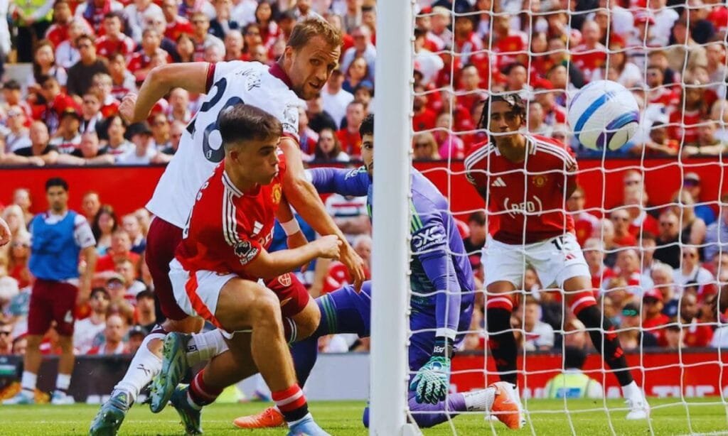 West Ham Beat Man United