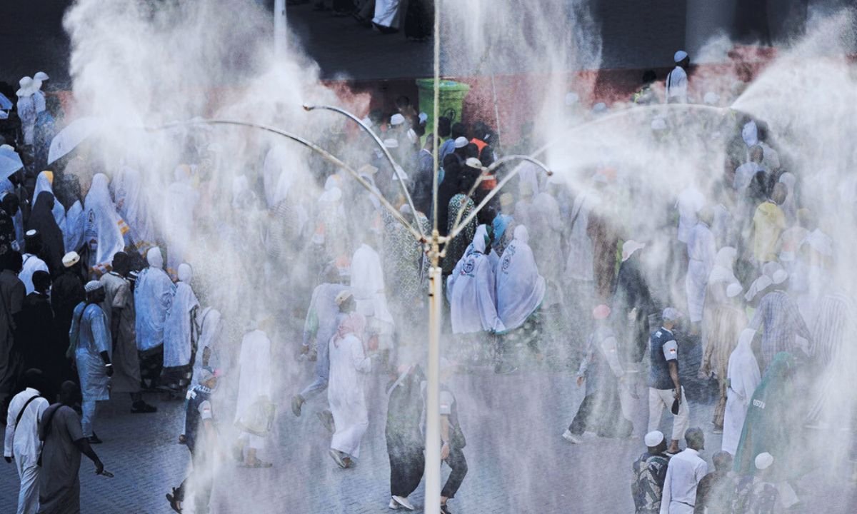 13 Iranian Pilgrims Die Due to Heat During Hajj