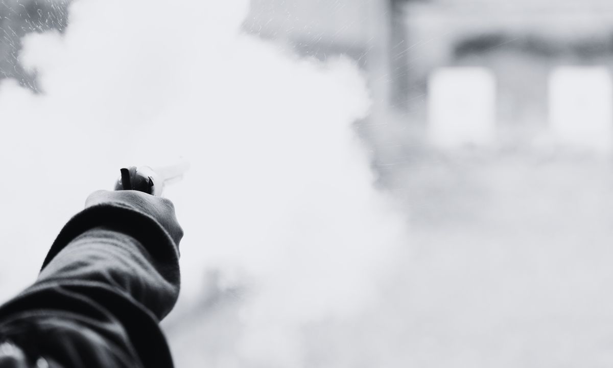 Police shoot, arrest Indian man with heroin in Siraha