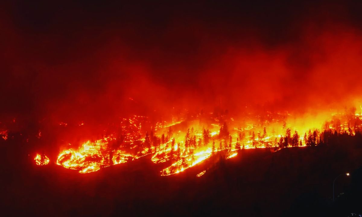 Factory fire in western Russia kills 11, injures 130