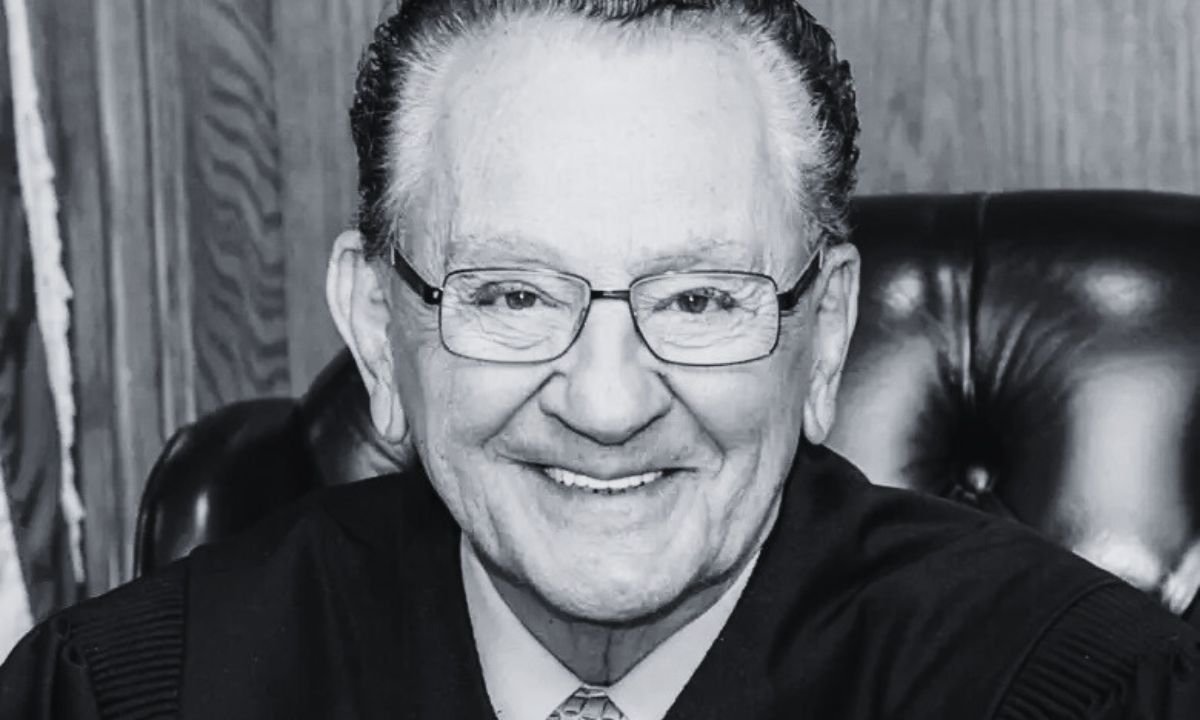 Frank Caprio, 'America's Nicest Judge,' Dies at 88 After Battle with Pancreatic Cancer