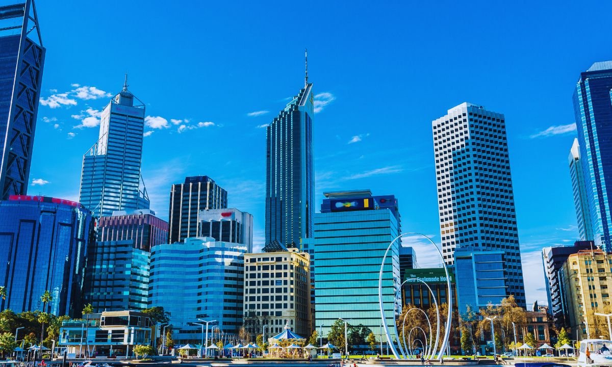 What challenges do Nepali students face while studying in Australia?